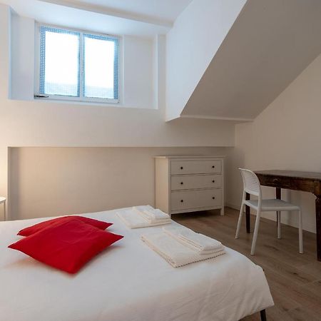 City Centre Apartment - 10 Minutes To Duomo - Free Wifi E Netflix Milano Eksteriør bilde
