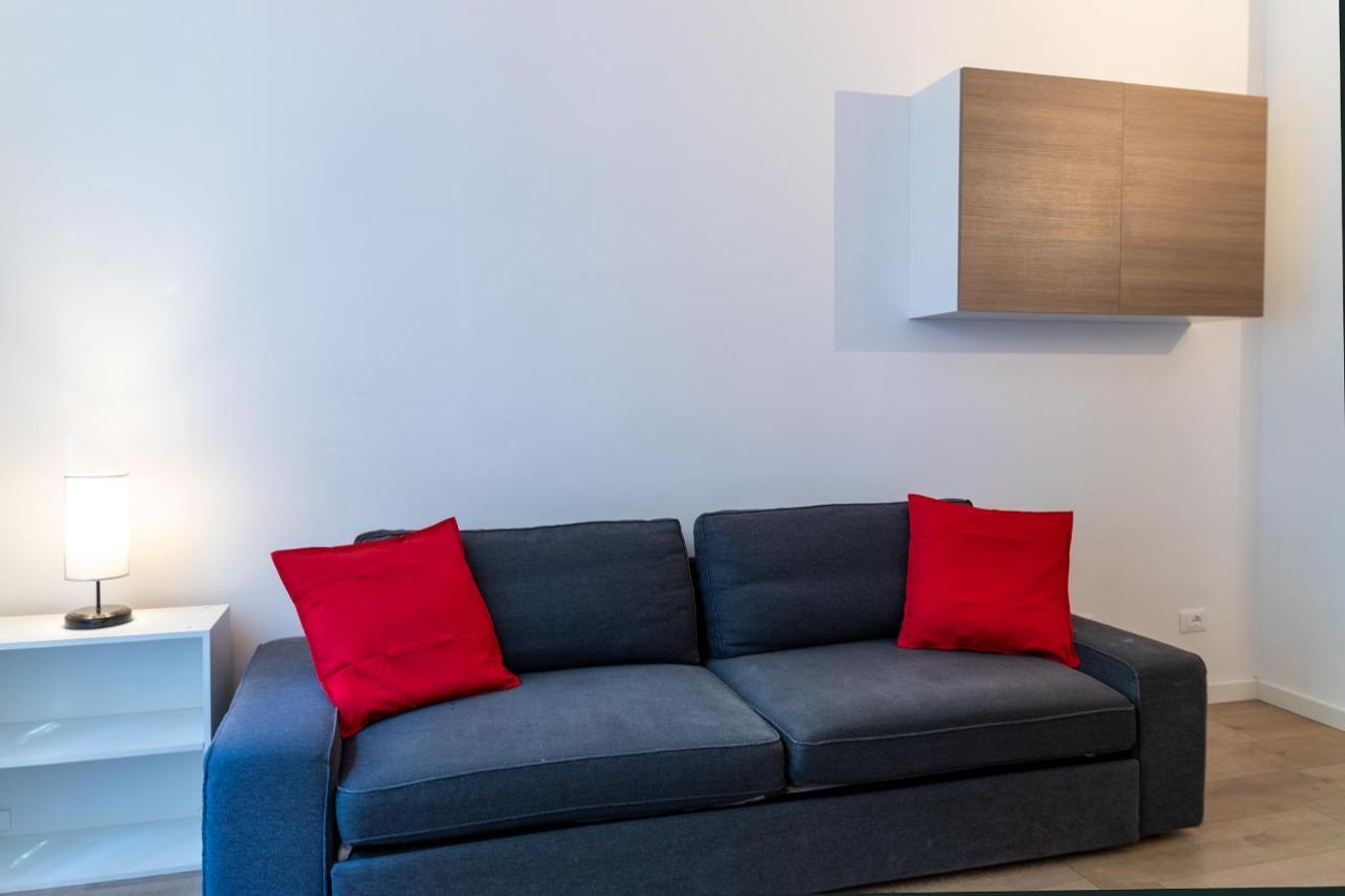 City Centre Apartment - 10 Minutes To Duomo - Free Wifi E Netflix Milano Eksteriør bilde