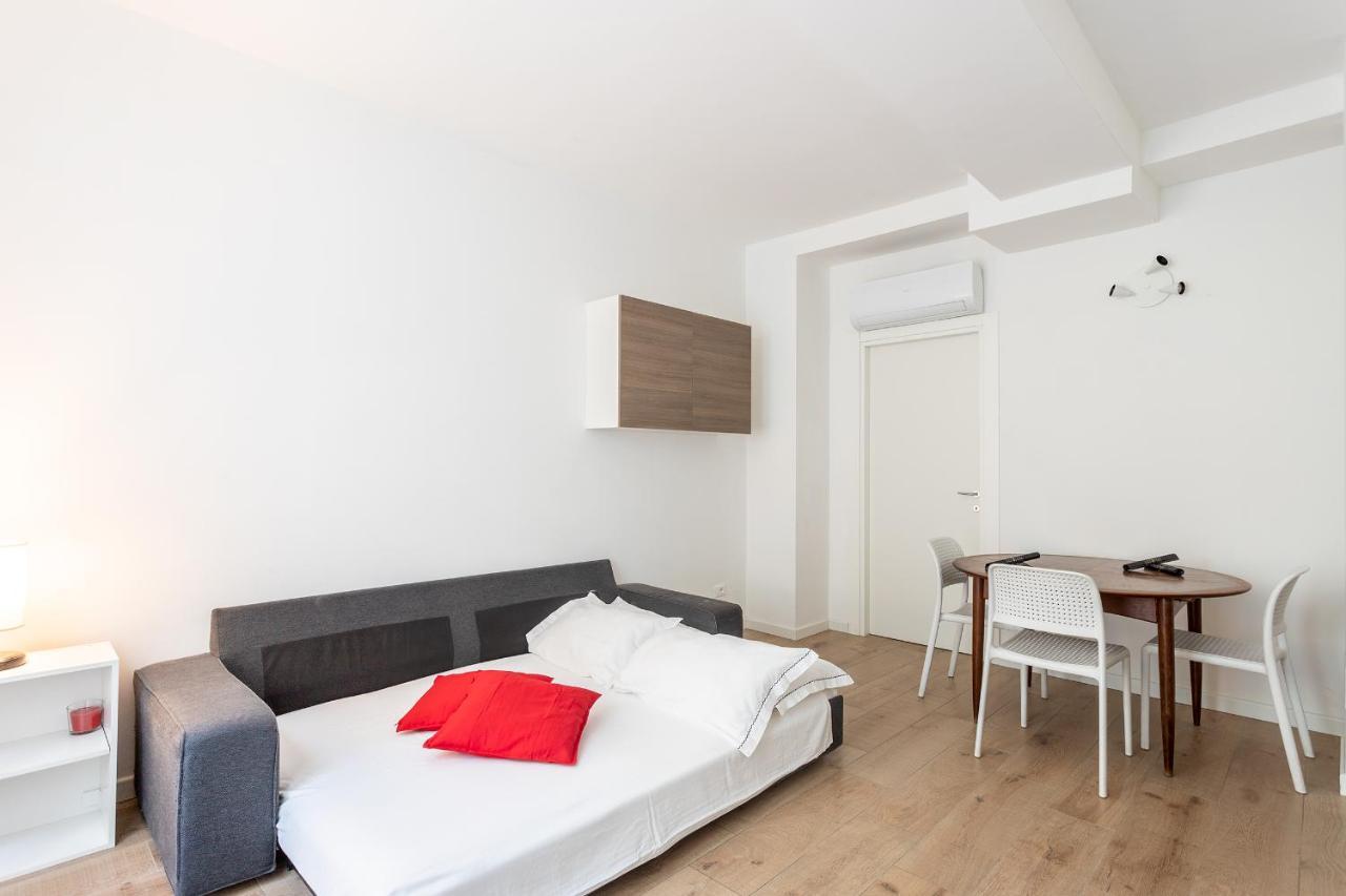 City Centre Apartment - 10 Minutes To Duomo - Free Wifi E Netflix Milano Eksteriør bilde