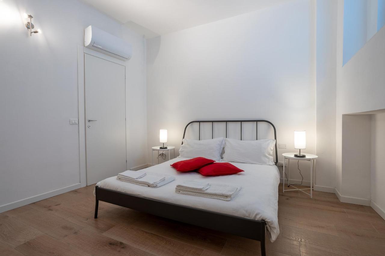 City Centre Apartment - 10 Minutes To Duomo - Free Wifi E Netflix Milano Eksteriør bilde